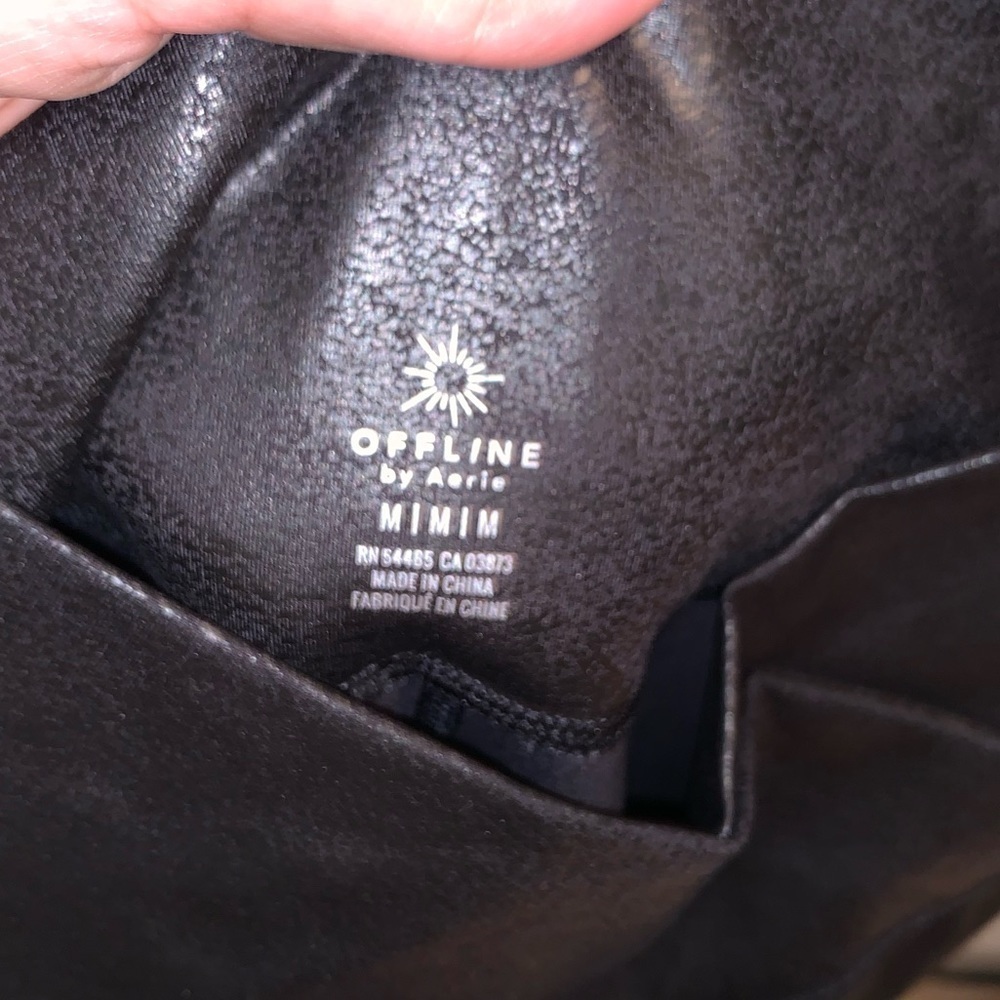 Offline by Aerie Black Shimmer Crossover Waist Leggings Size M - Picture 3 of 4
